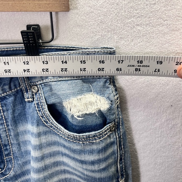 BKE Buckle Tyler Straight Leg Jeans Mens 33S Short Blue Denim Distressed 1938 - Picture 5 of 11